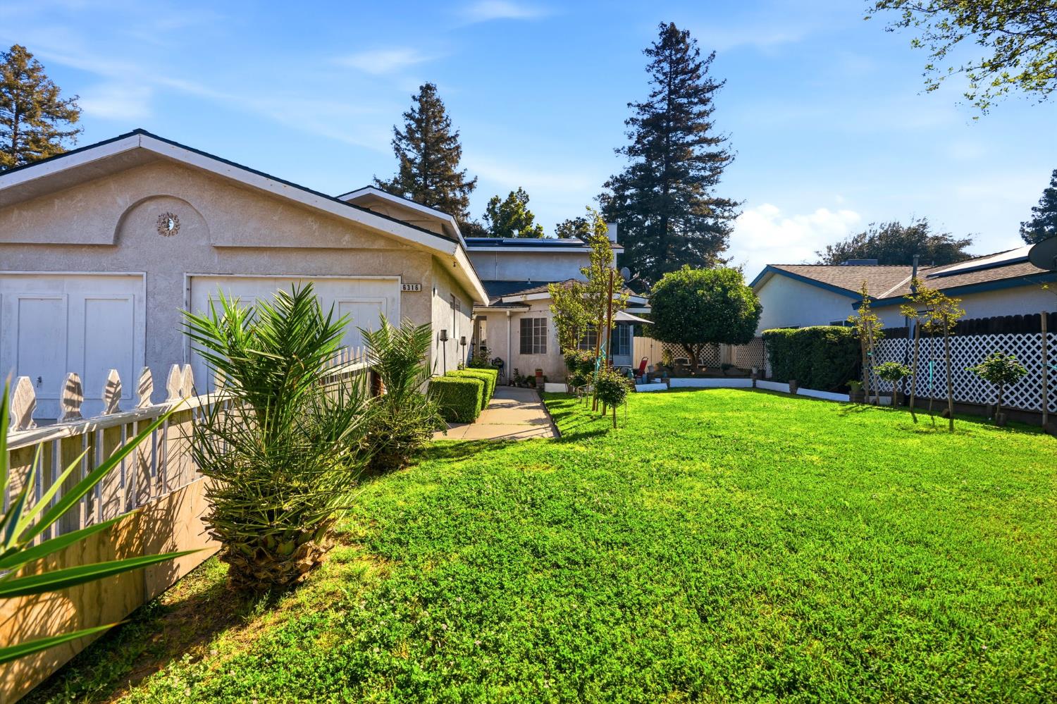 6316 N Barcus Ave, Fresno, CA 93722