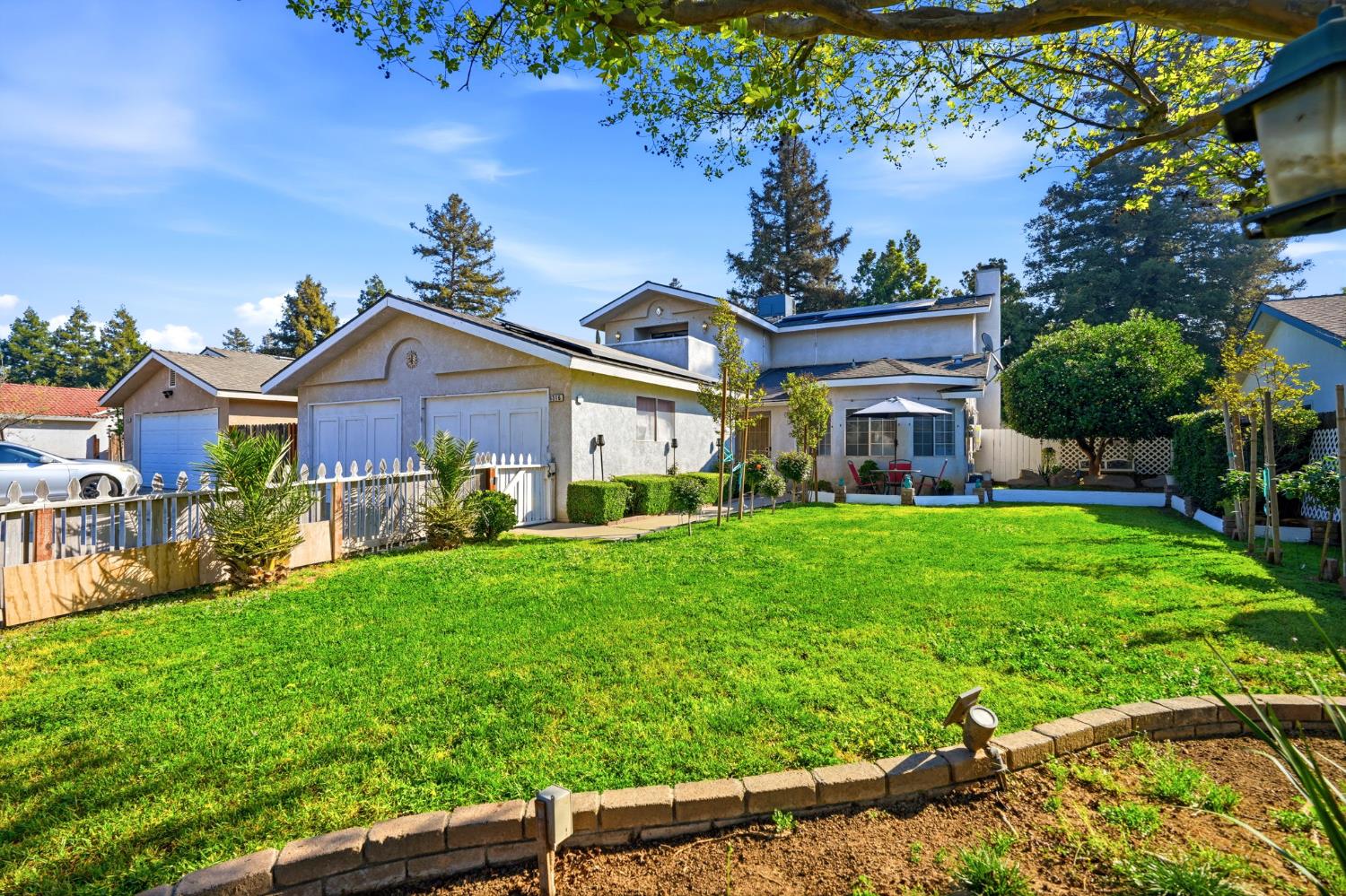 6316 N Barcus Ave, Fresno, CA 93722