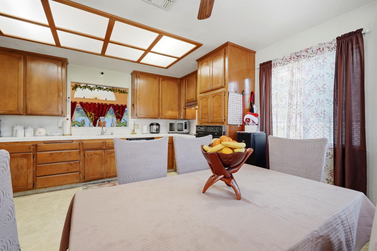 6316 N Barcus Ave, Fresno, CA 93722