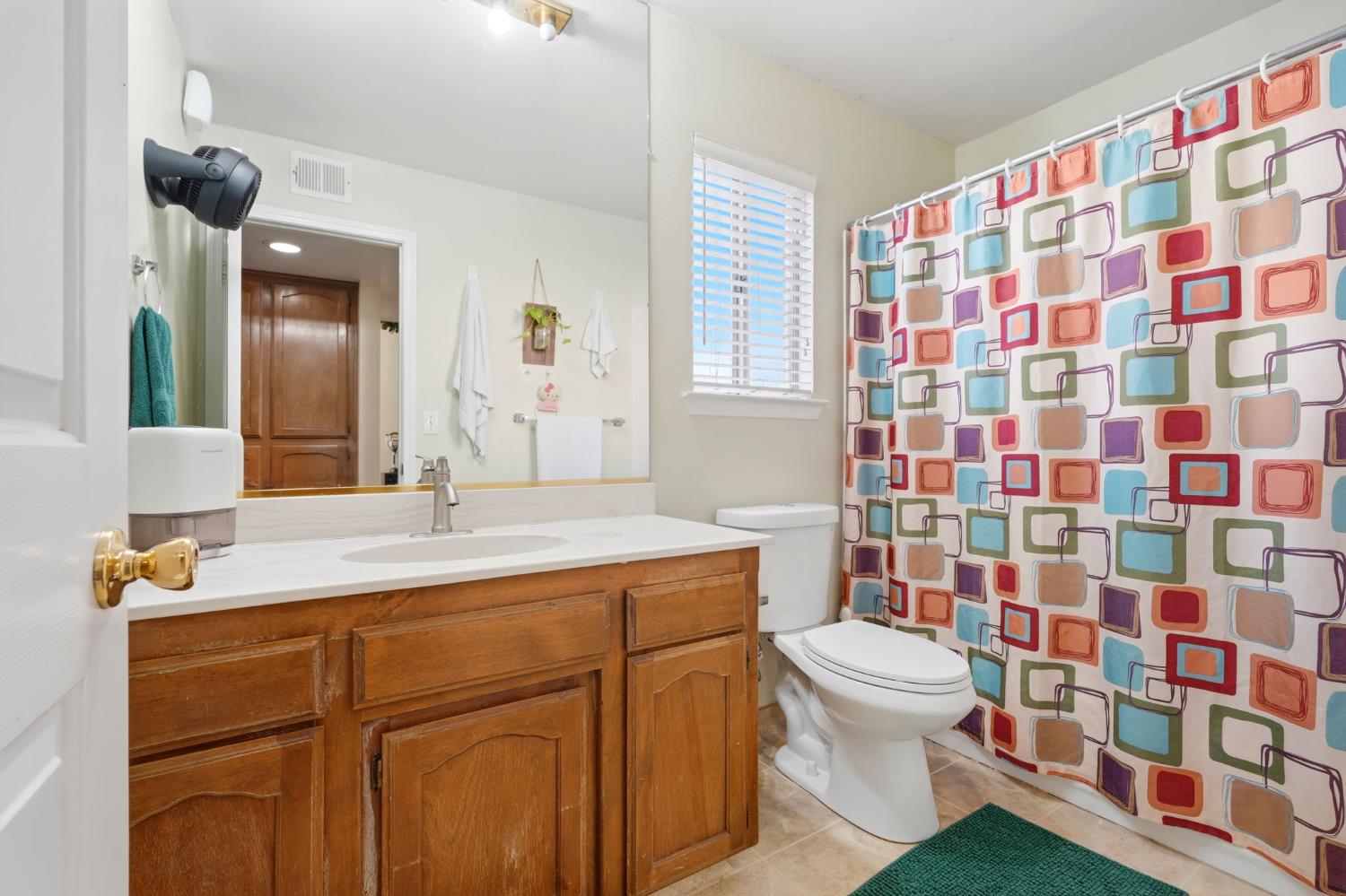 6316 N Barcus Ave, Fresno, CA 93722