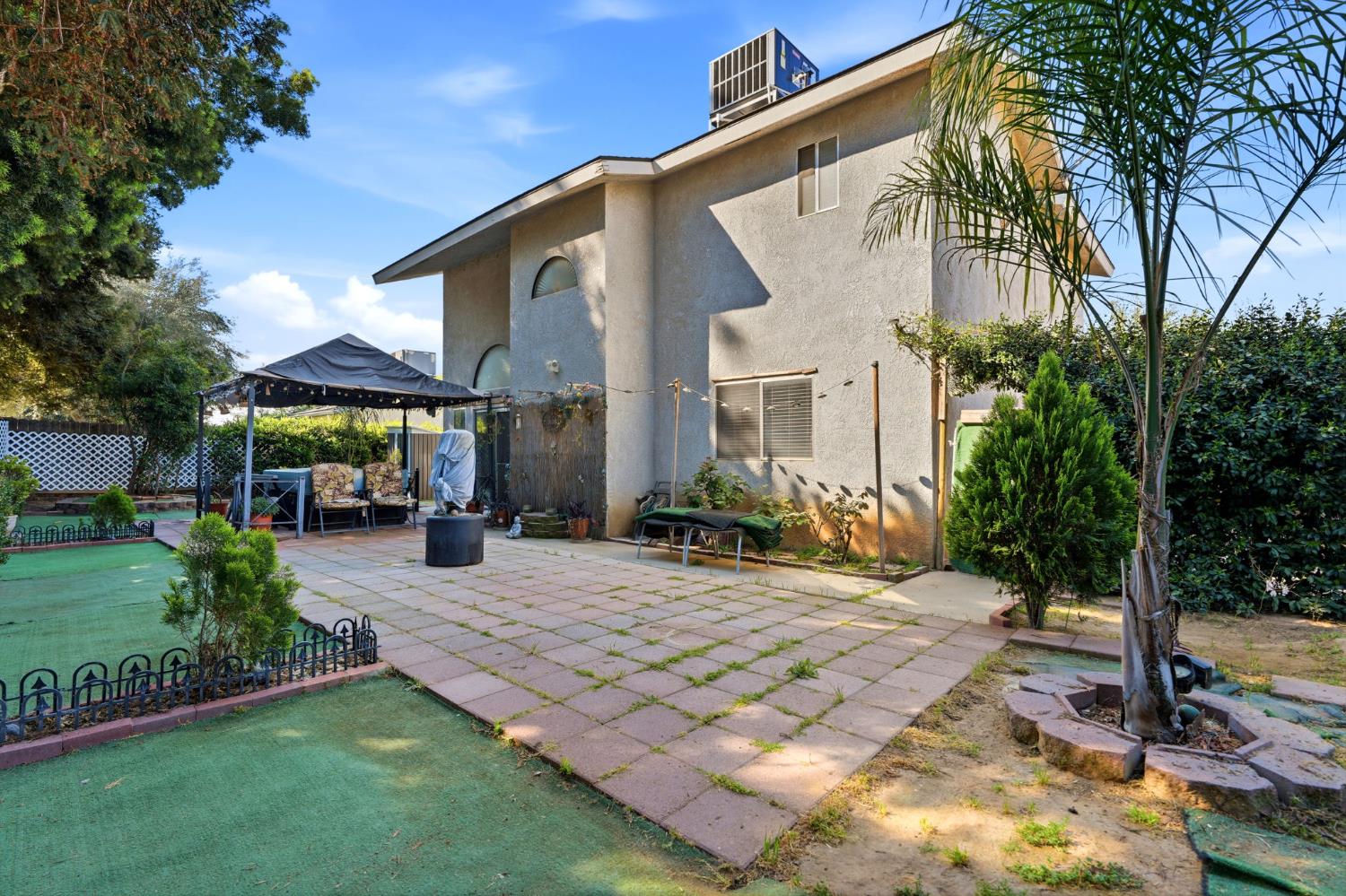 6316 N Barcus Ave, Fresno, CA 93722