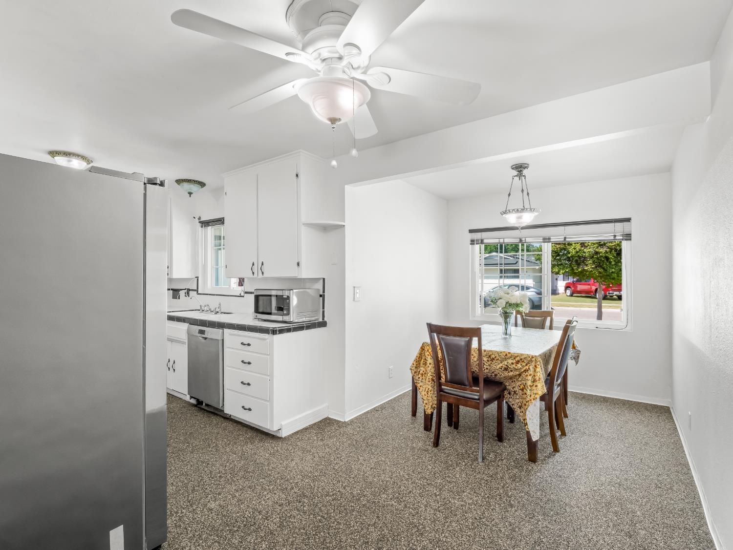 519 W Rialto Ave, Fresno, CA 93705