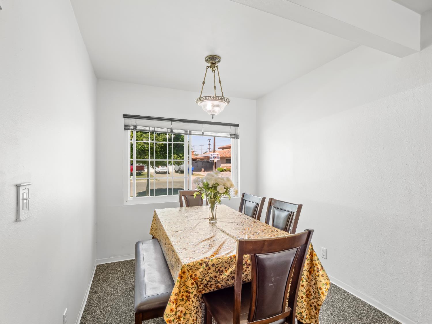 519 W Rialto Ave, Fresno, CA 93705