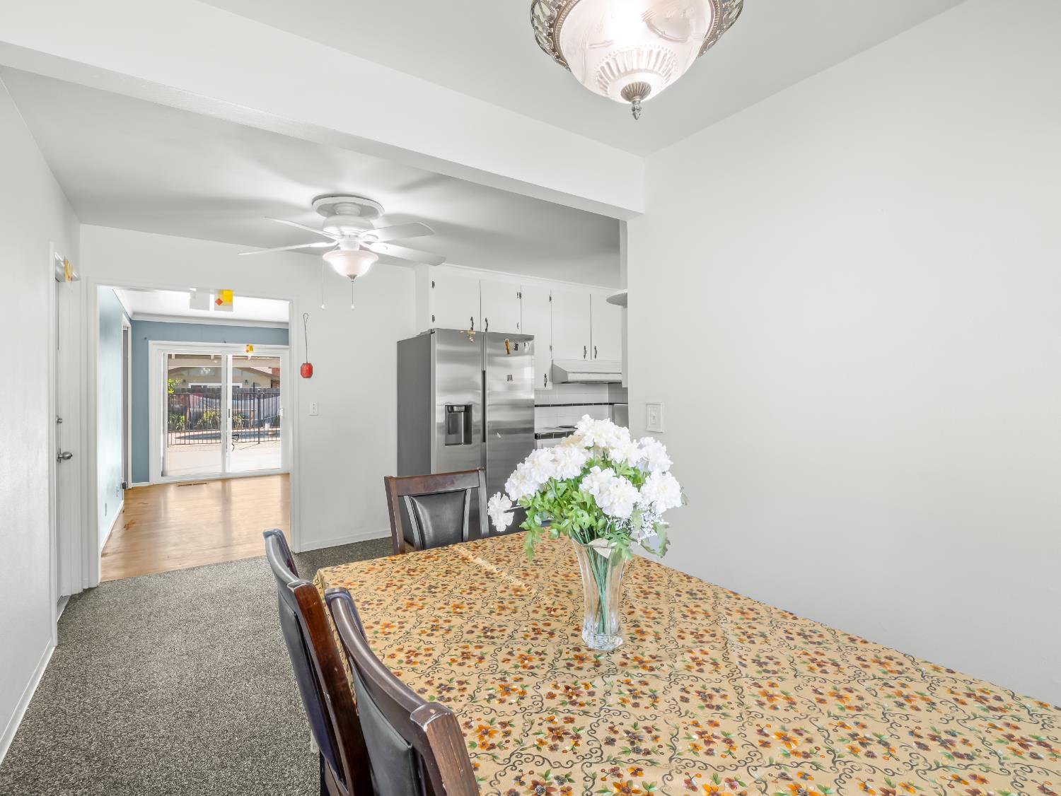 519 W Rialto Ave, Fresno, CA 93705