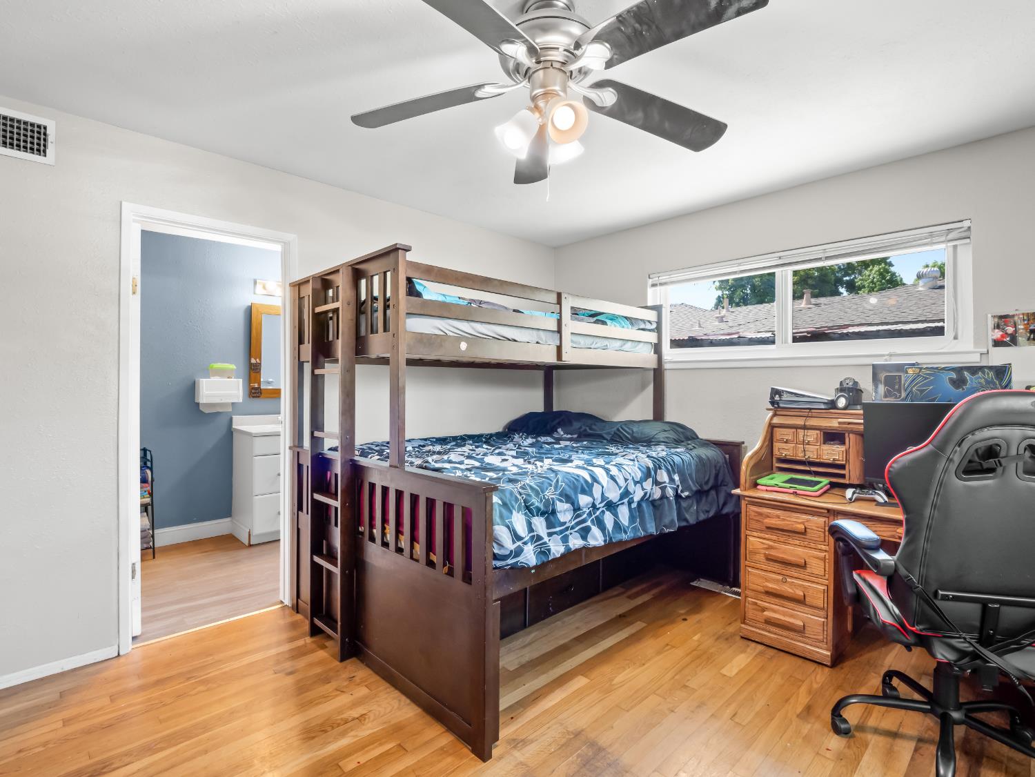 519 W Rialto Ave, Fresno, CA 93705