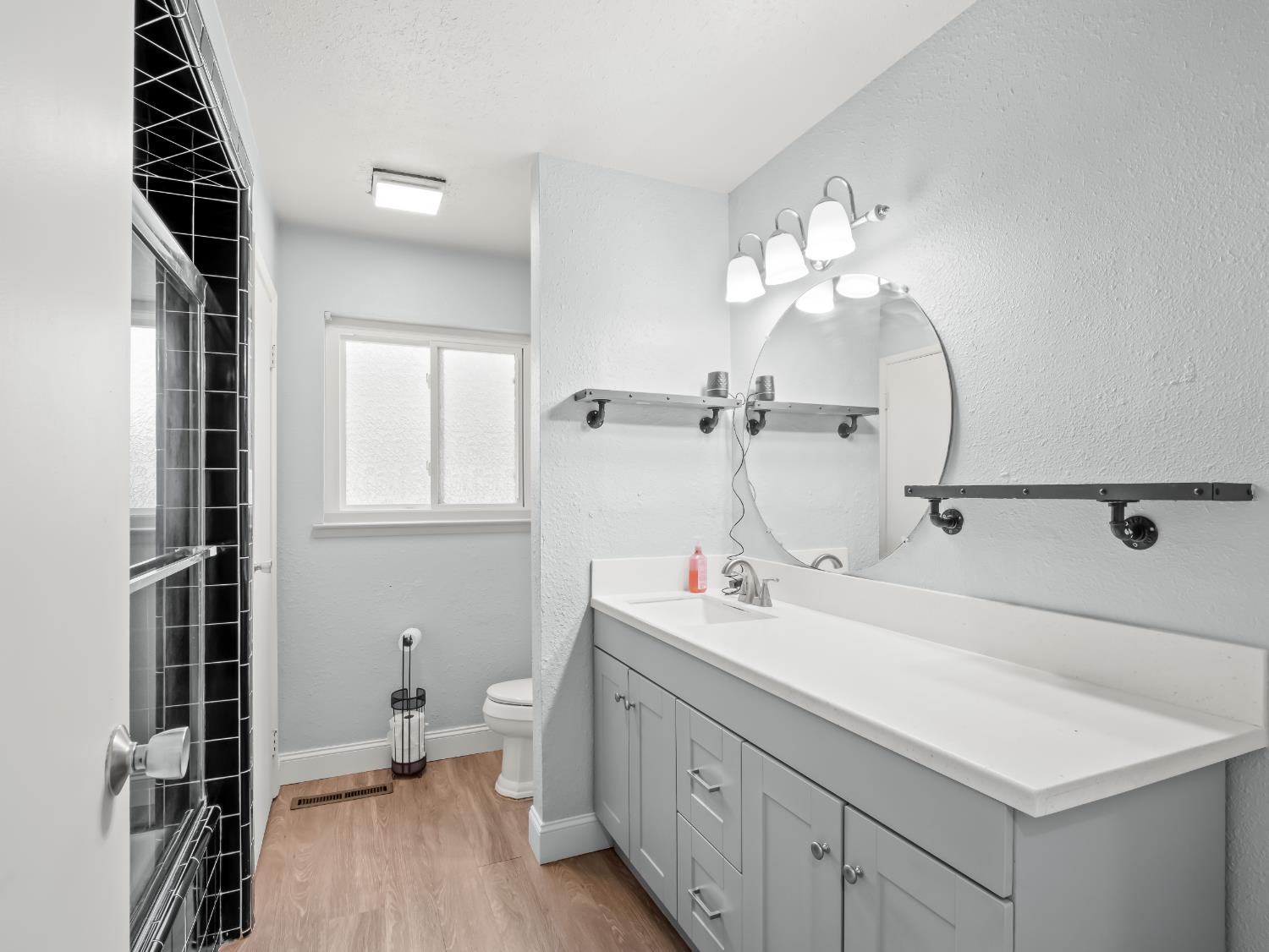 519 W Rialto Ave, Fresno, CA 93705