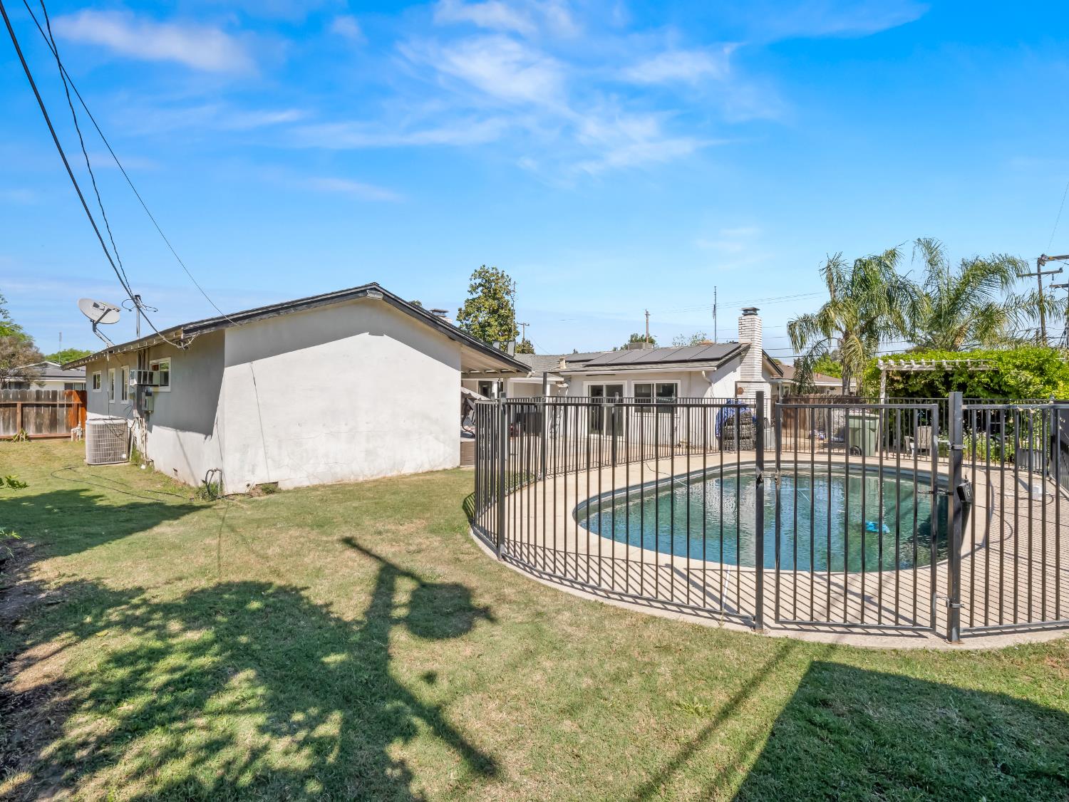 519 W Rialto Ave, Fresno, CA 93705