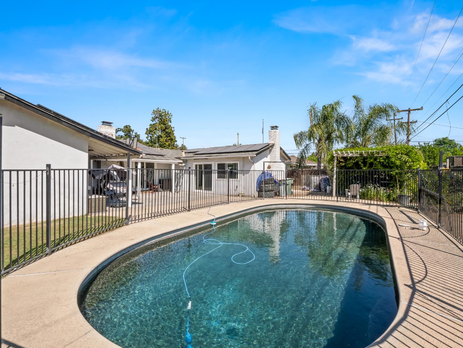 519 W Rialto Ave, Fresno, CA 93705