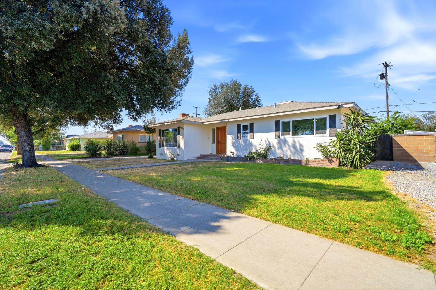 3743 N Fresno St, Fresno, CA 93726