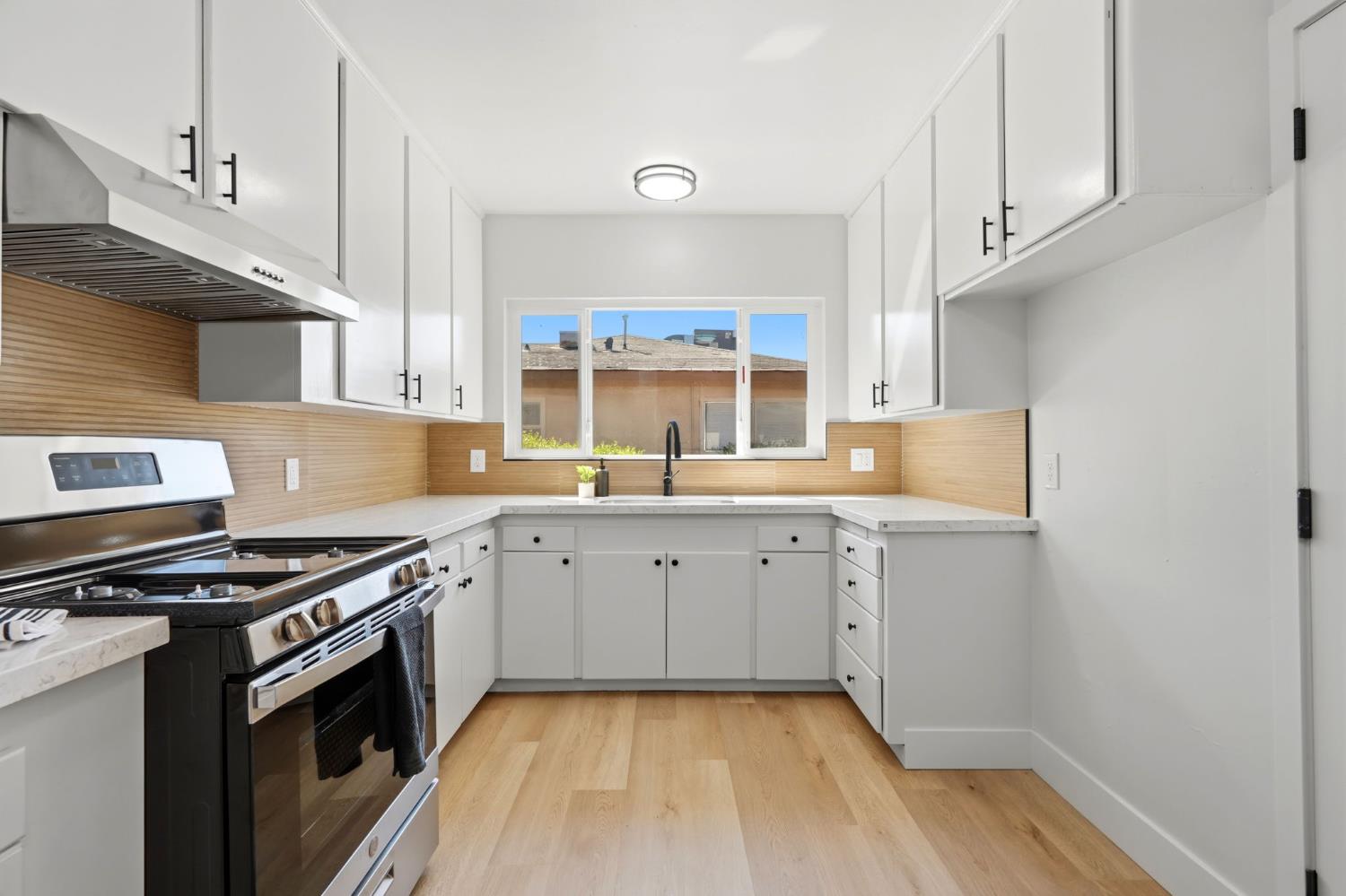 3743 N Fresno St, Fresno, CA 93726