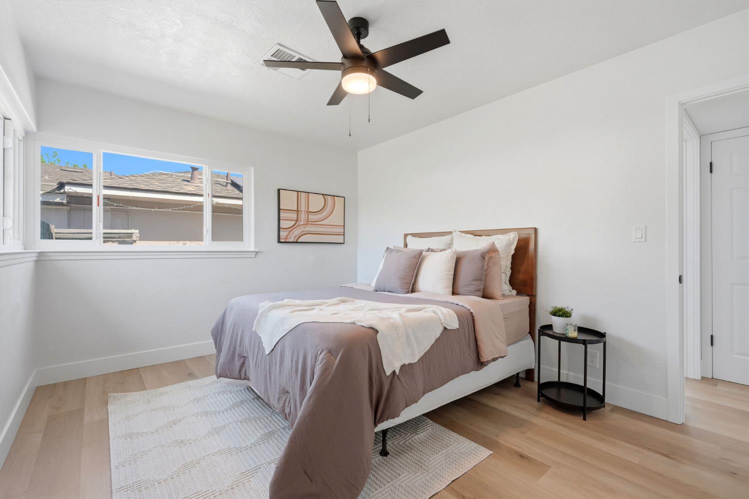 3743 N Fresno St, Fresno, CA 93726