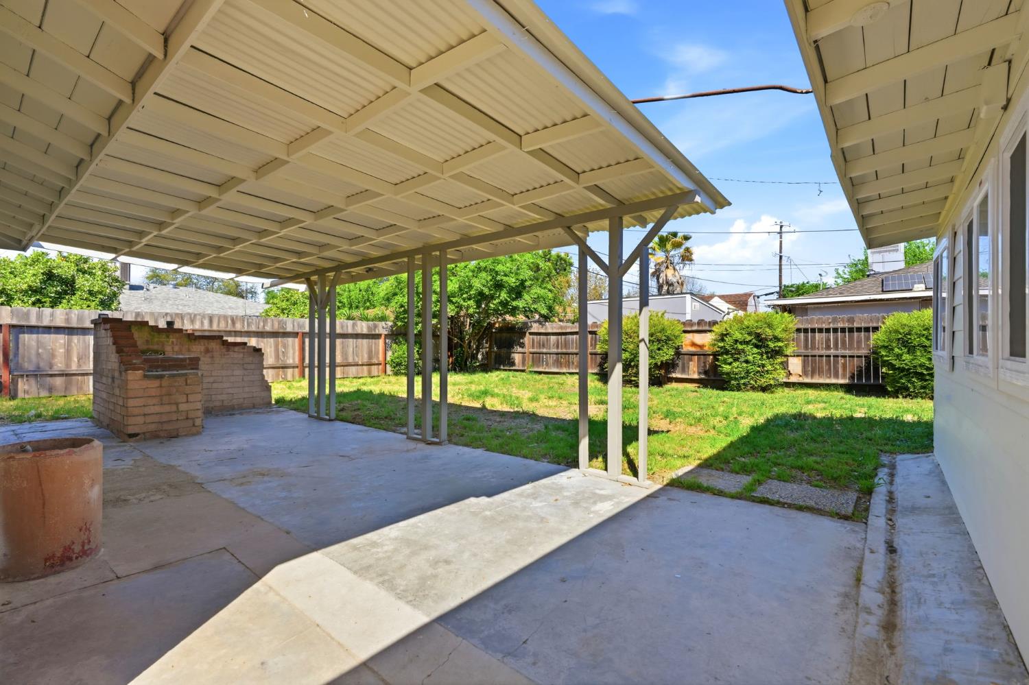 3743 N Fresno St, Fresno, CA 93726