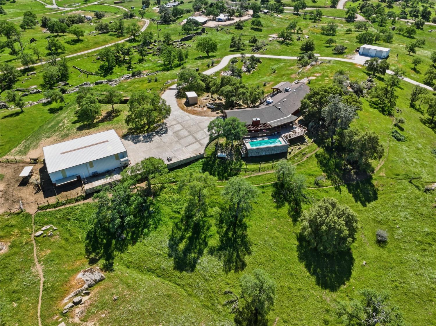 33393 Barn Owl Rd, Raymond, CA 93653