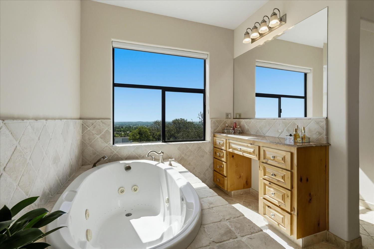 33393 Barn Owl Rd, Raymond, CA 93653