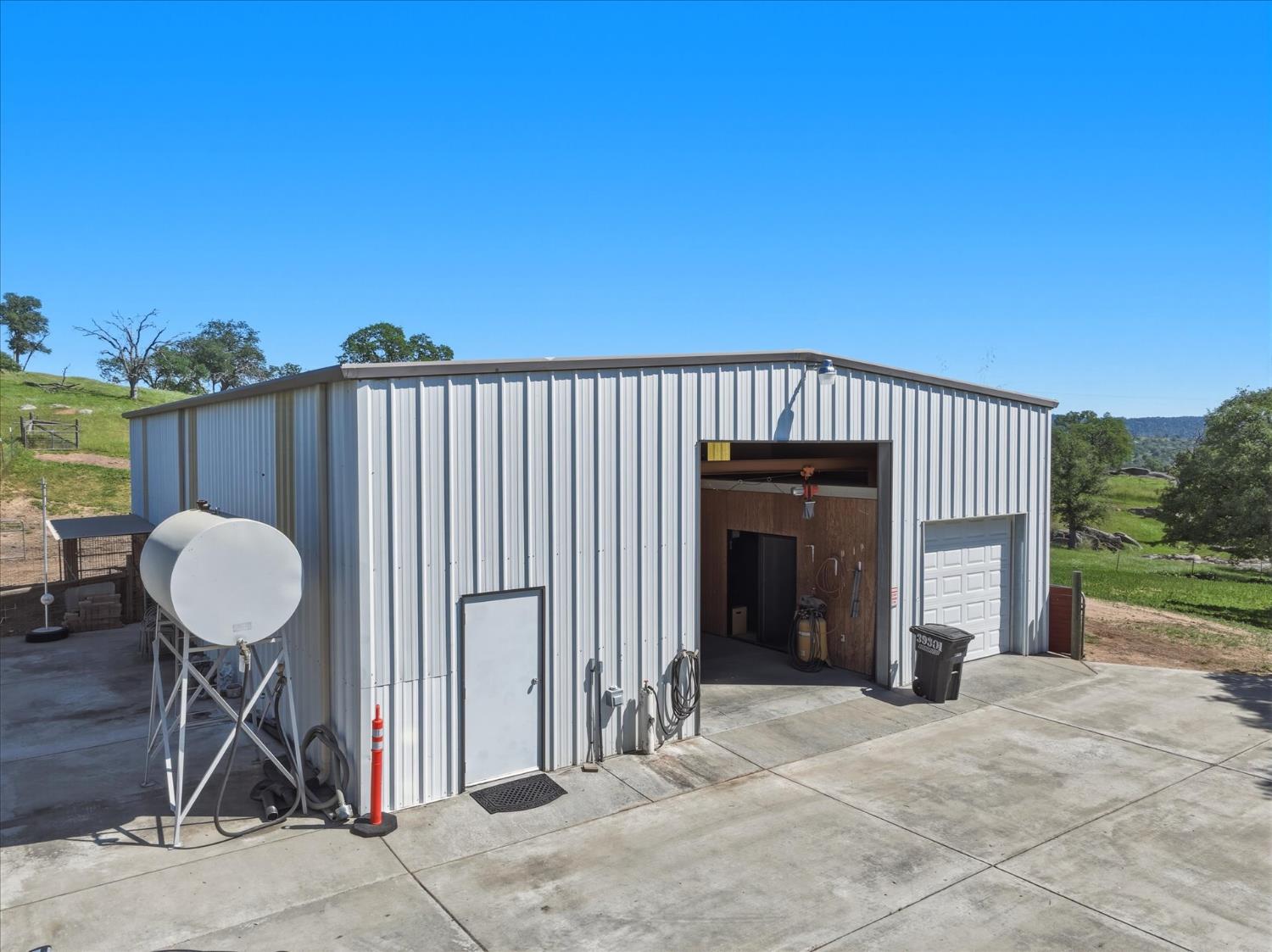 33393 Barn Owl Rd, Raymond, CA 93653