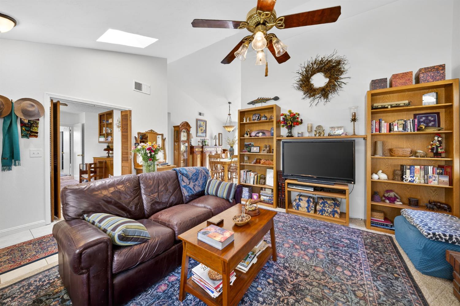 2216 Ellery Ave, Clovis, CA 93611