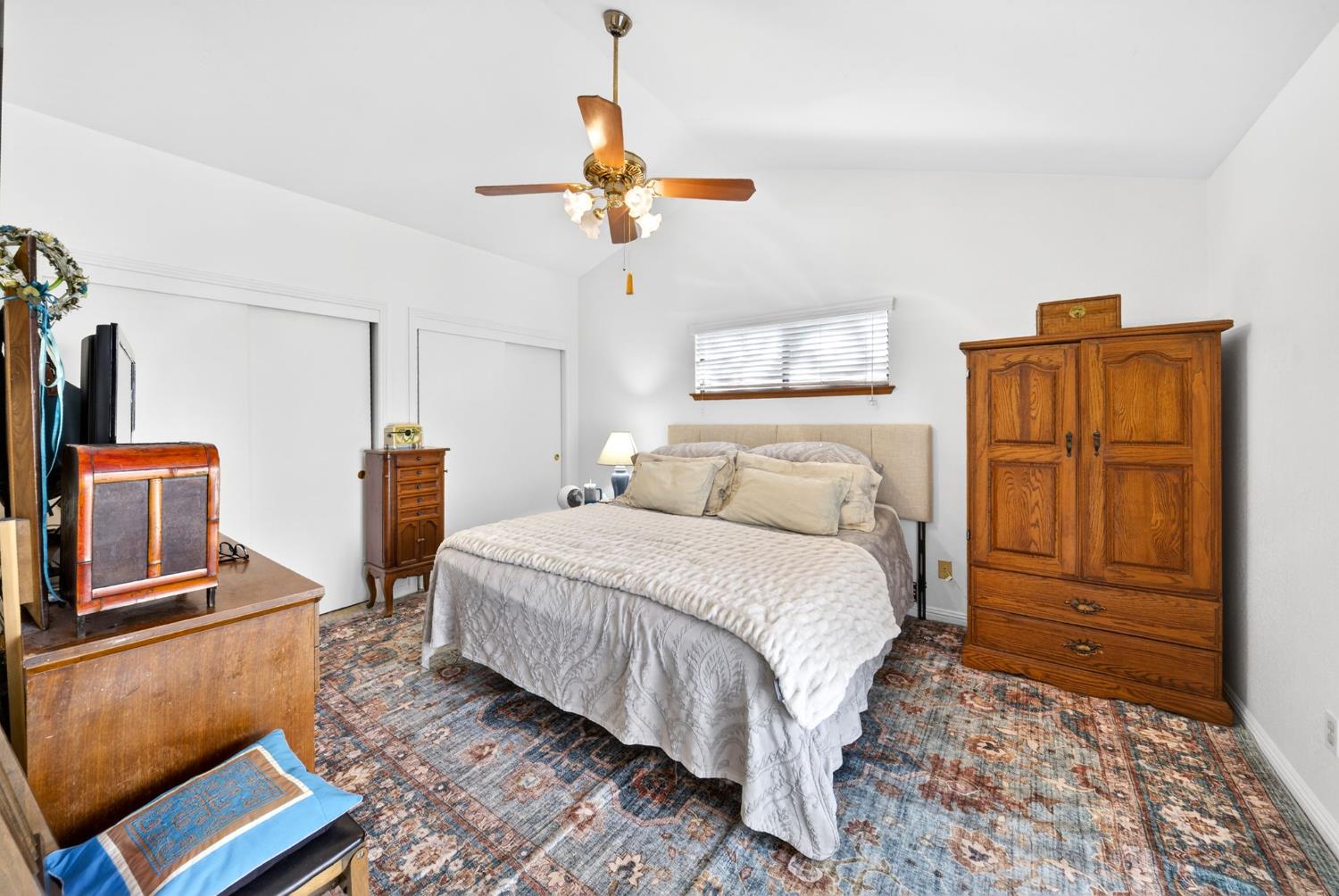 2216 Ellery Ave, Clovis, CA 93611