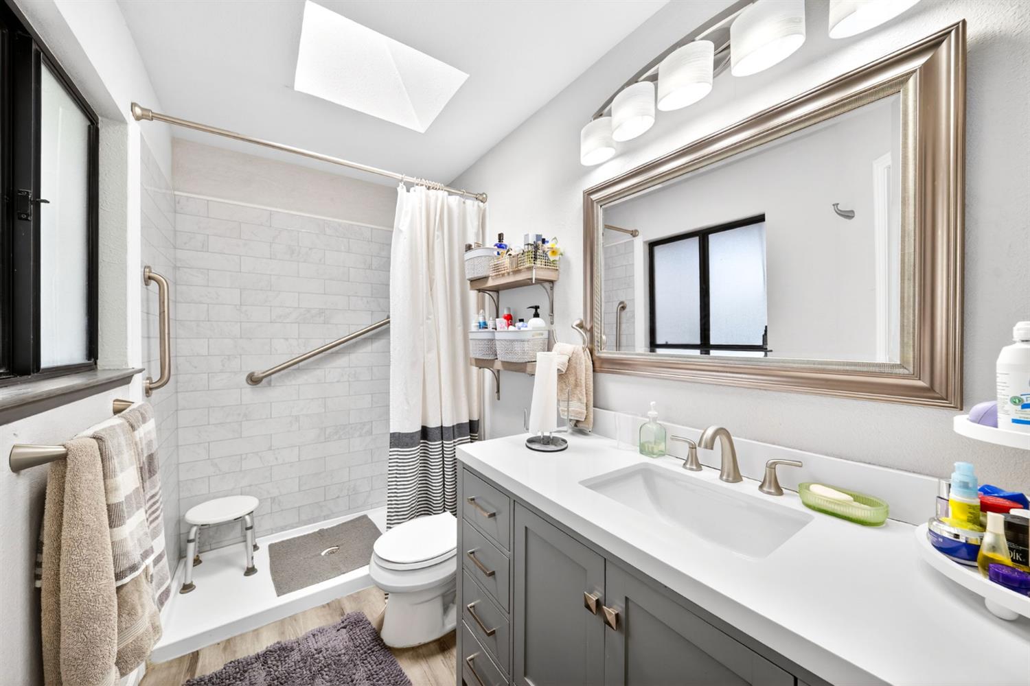 2216 Ellery Ave, Clovis, CA 93611