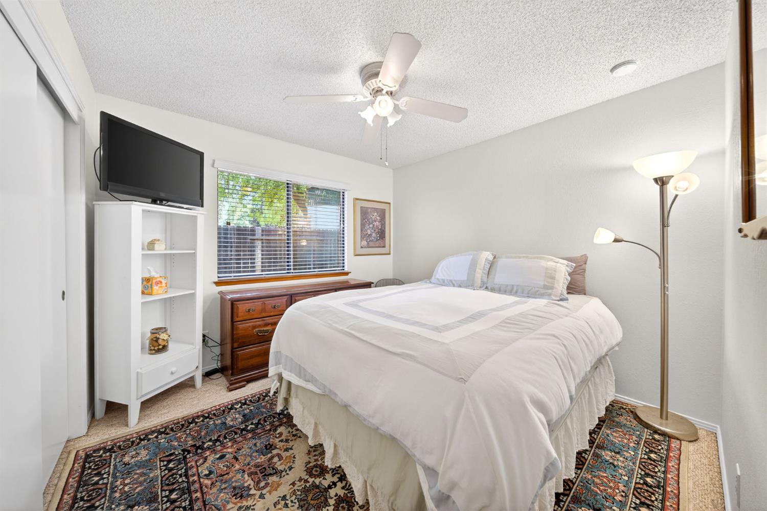 2216 Ellery Ave, Clovis, CA 93611