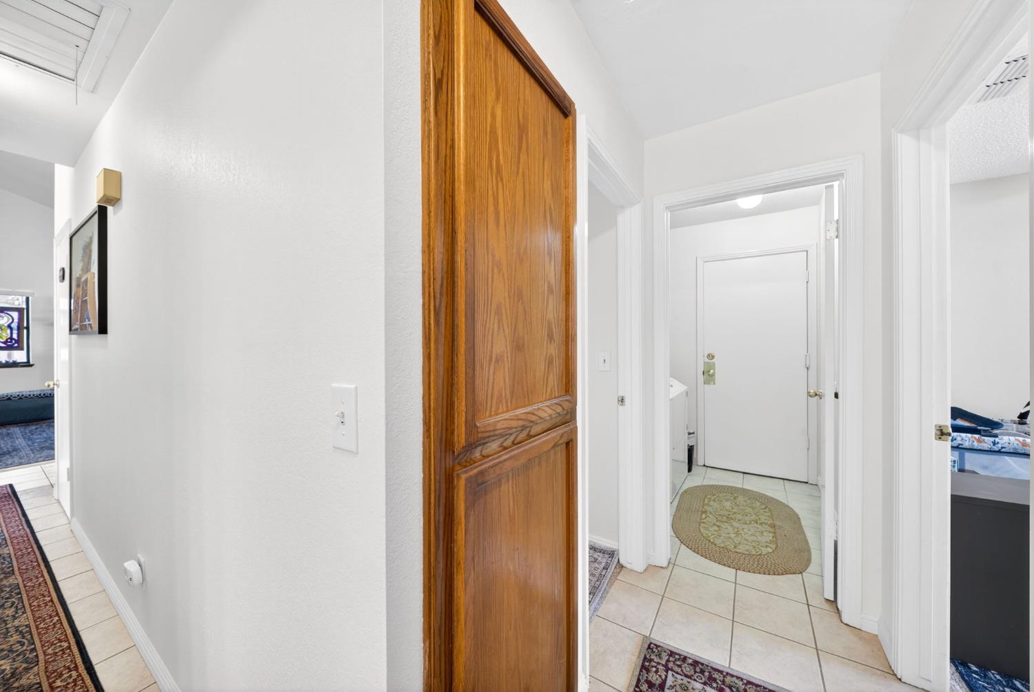 2216 Ellery Ave, Clovis, CA 93611