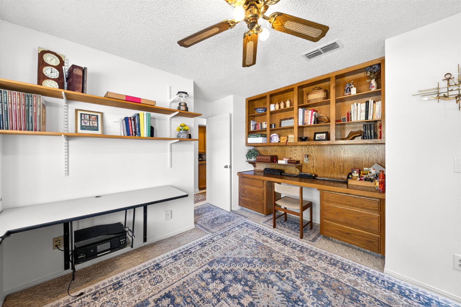 2216 Ellery Ave, Clovis, CA 93611