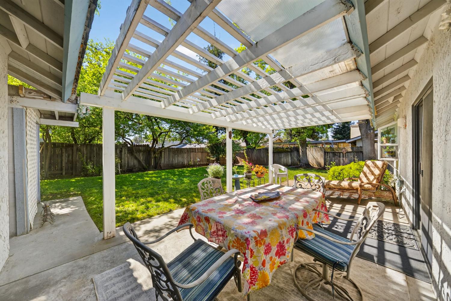 2216 Ellery Ave, Clovis, CA 93611