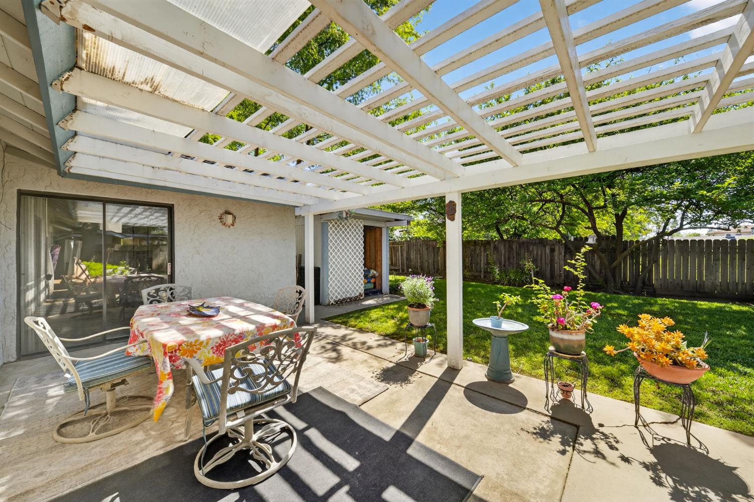 2216 Ellery Ave, Clovis, CA 93611