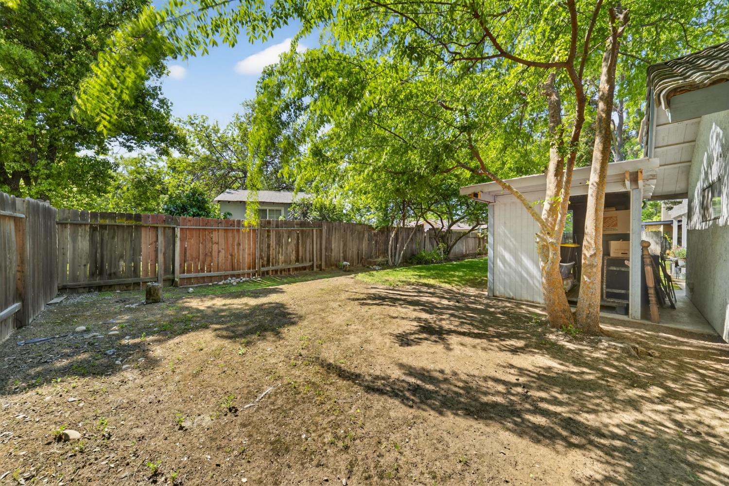 2216 Ellery Ave, Clovis, CA 93611