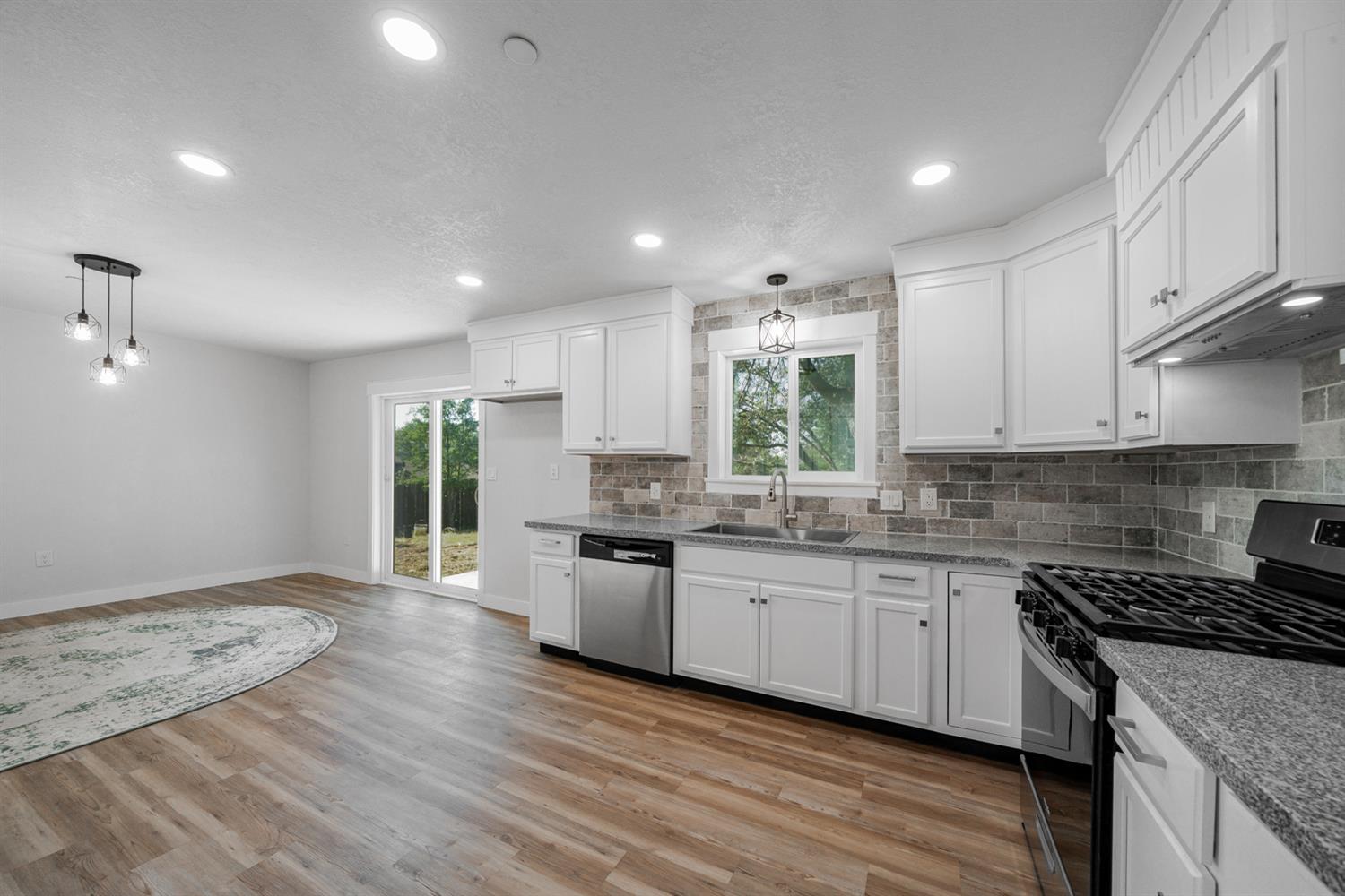 42917 Yosemite Springs Dr, Coarsegold, CA 93614