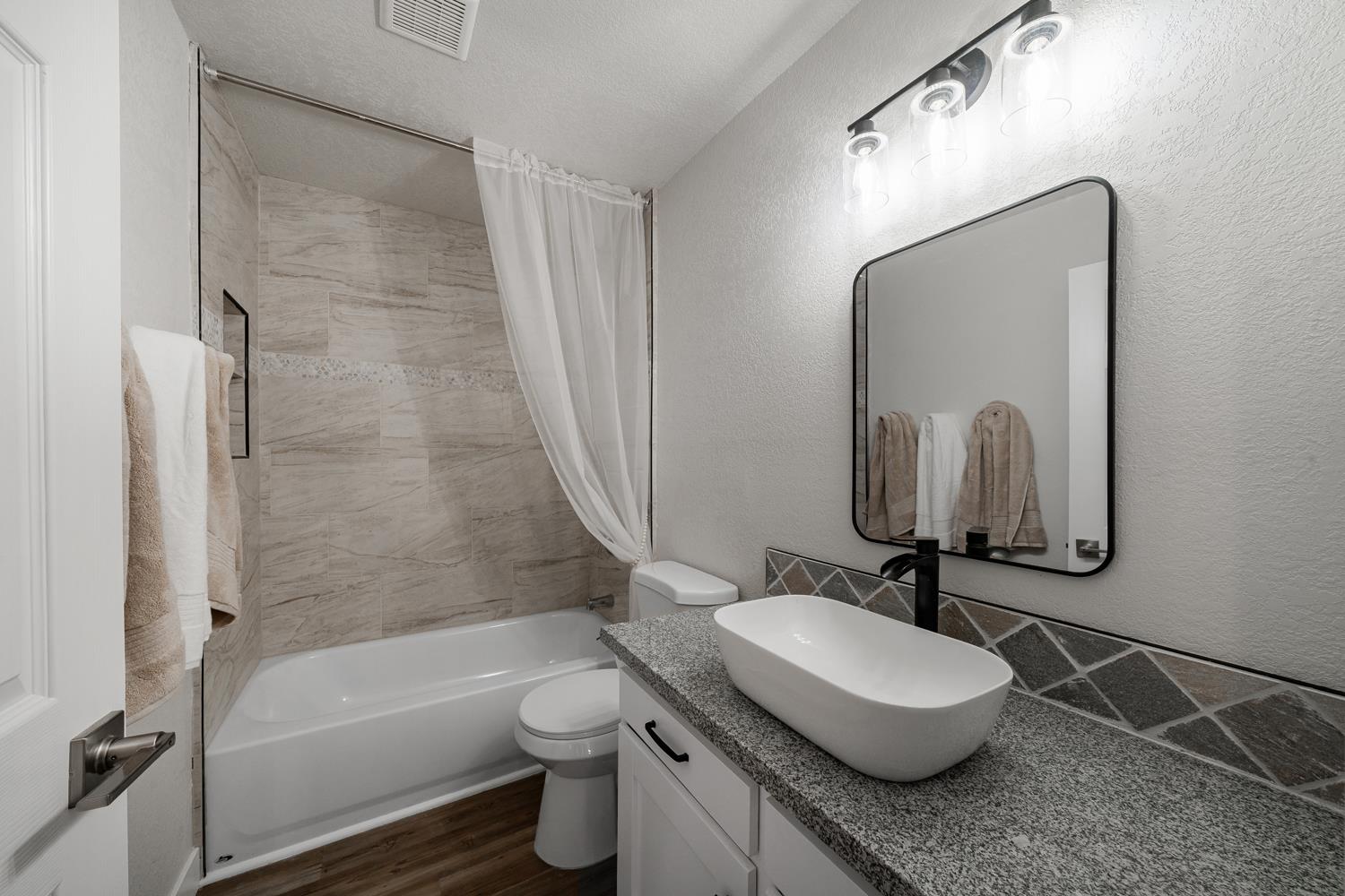 42917 Yosemite Springs Dr, Coarsegold, CA 93614