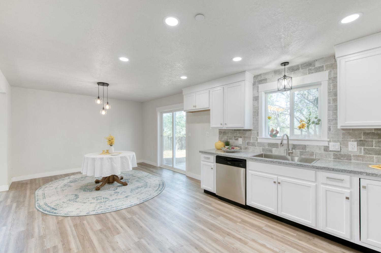 42917 Yosemite Springs Dr, Coarsegold, CA 93614