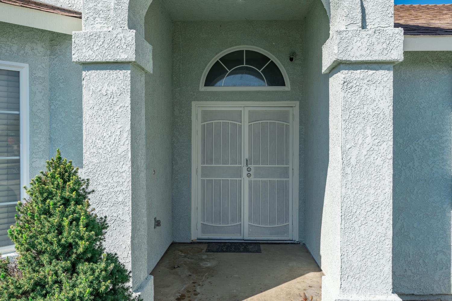 242 Makenna Dr, Madera, CA 93637