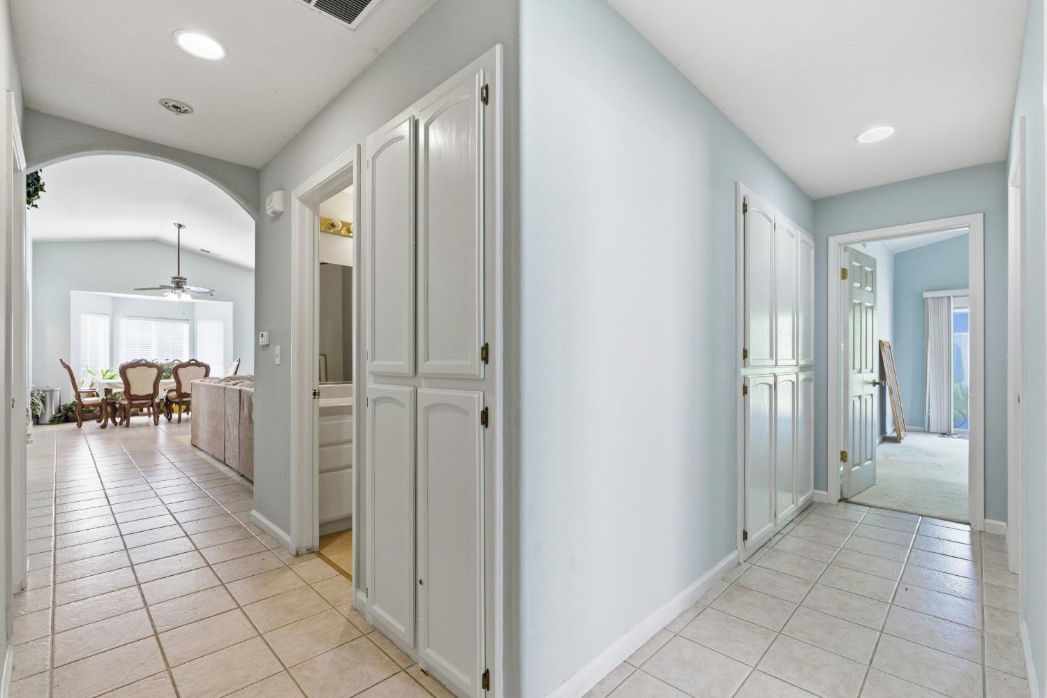 242 Makenna Dr, Madera, CA 93637