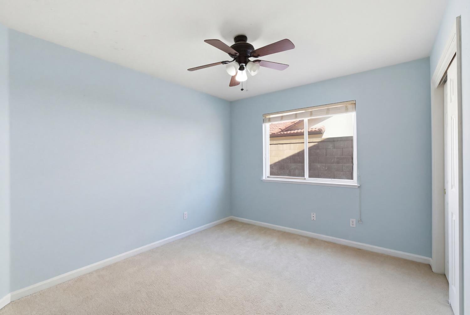 242 Makenna Dr, Madera, CA 93637