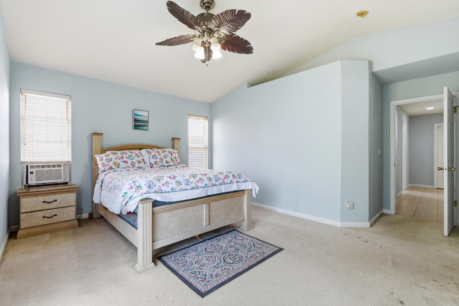 242 Makenna Dr, Madera, CA 93637