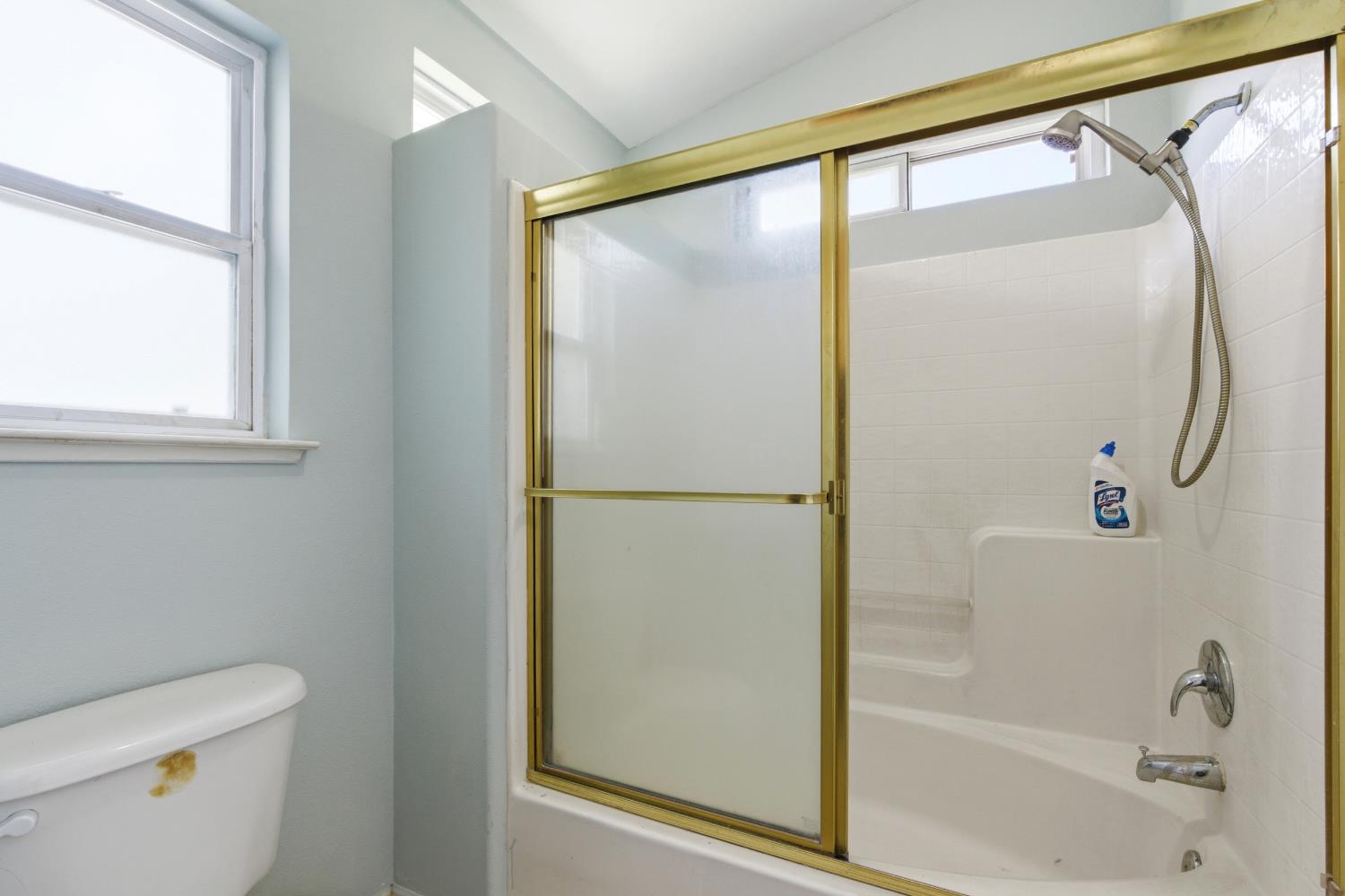 242 Makenna Dr, Madera, CA 93637