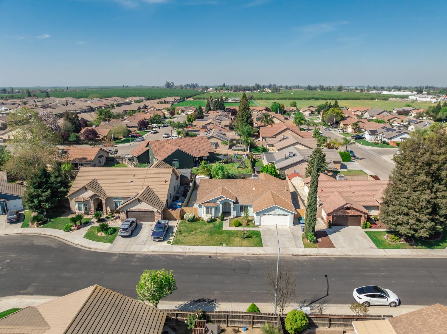 242 Makenna Dr, Madera, CA 93637