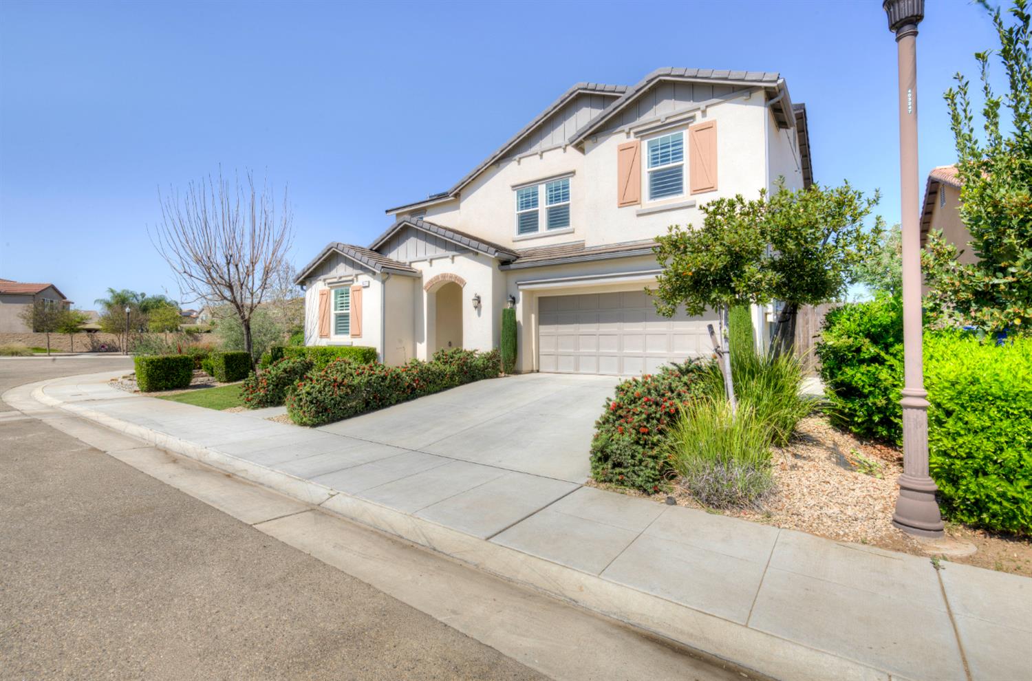 3497 Lincoln Ave, Clovis, CA 93619