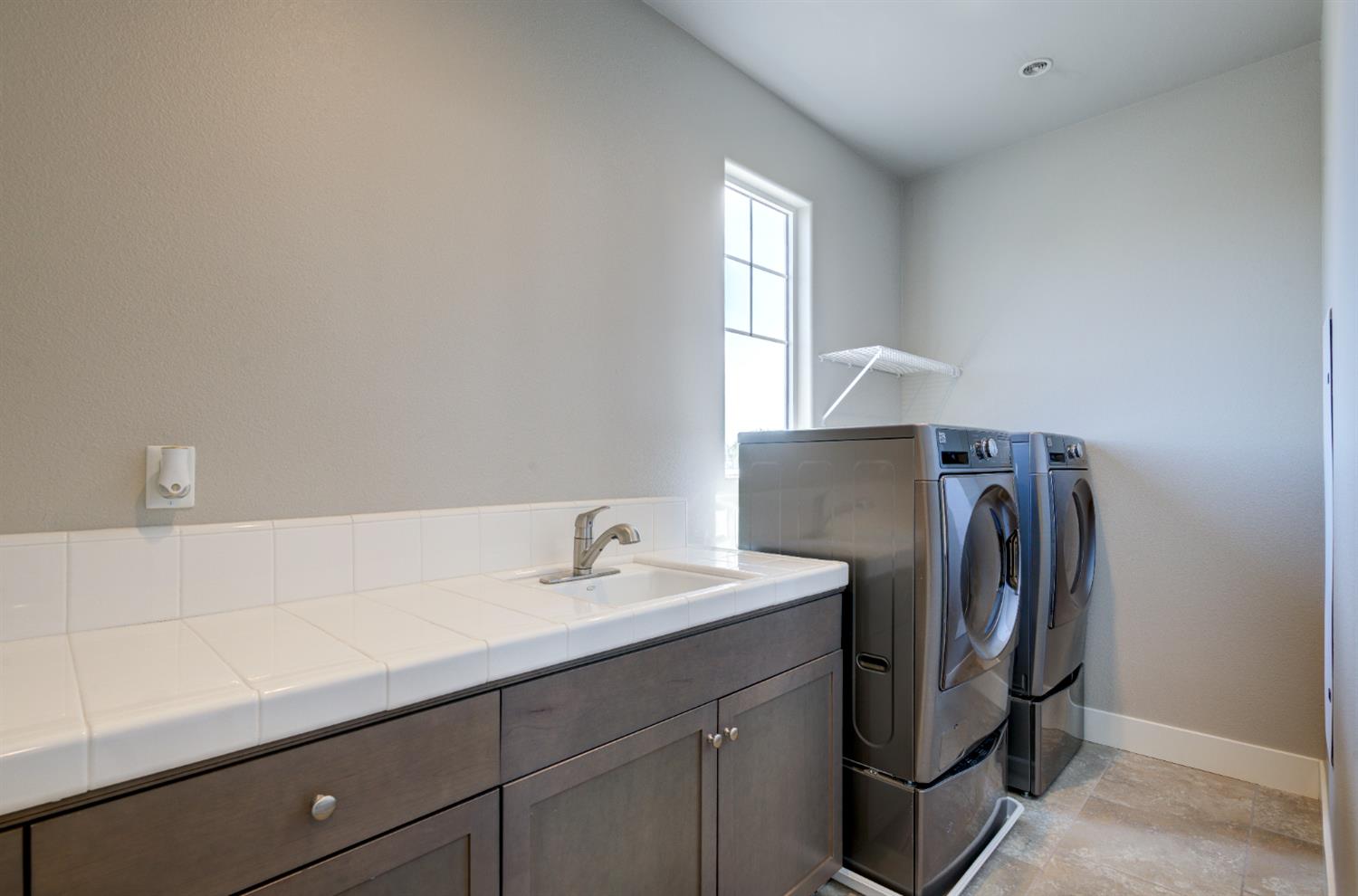 3497 Lincoln Ave, Clovis, CA 93619