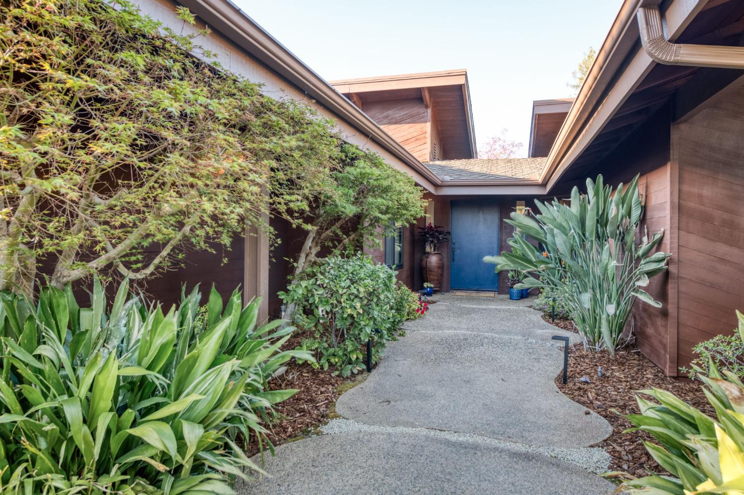 3646 W Spruce Ave, Fresno, CA 93711