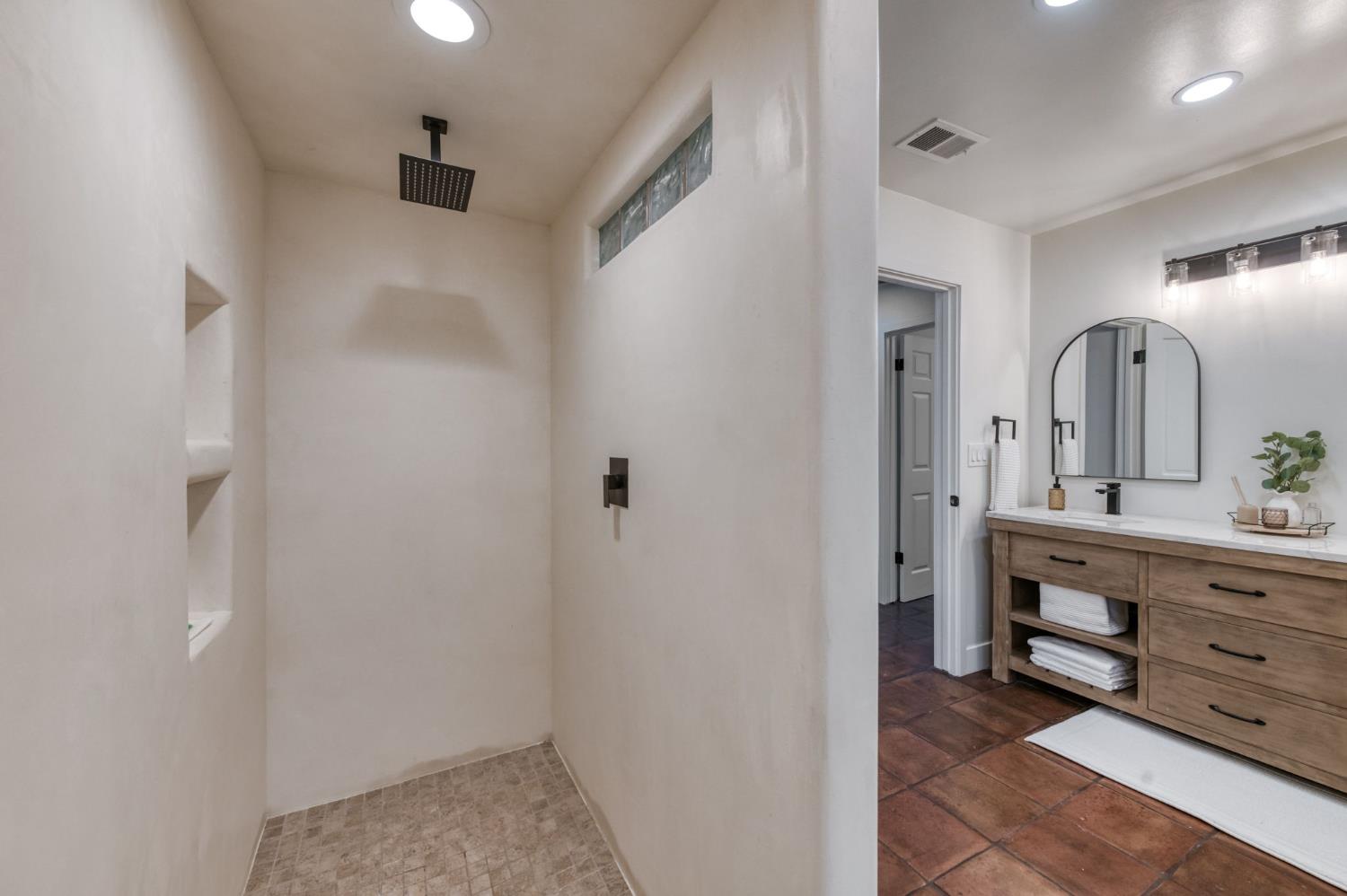 3646 W Spruce Ave, Fresno, CA 93711