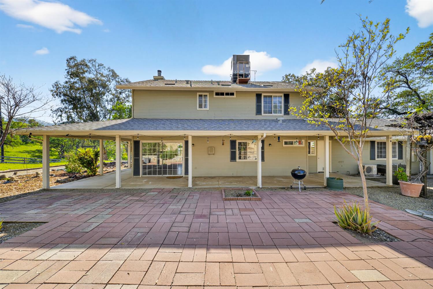 6846 Chaparral Dr, Sanger, CA 93657