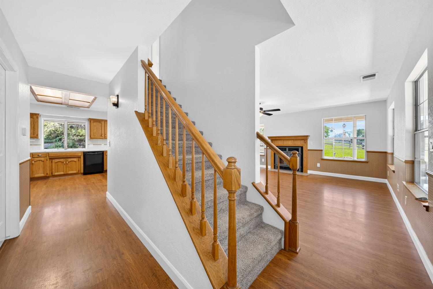 6846 Chaparral Dr, Sanger, CA 93657