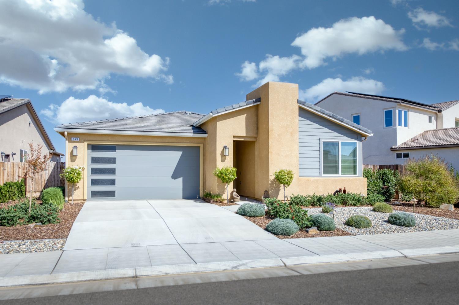 979 Spring St W, Madera, CA 93636