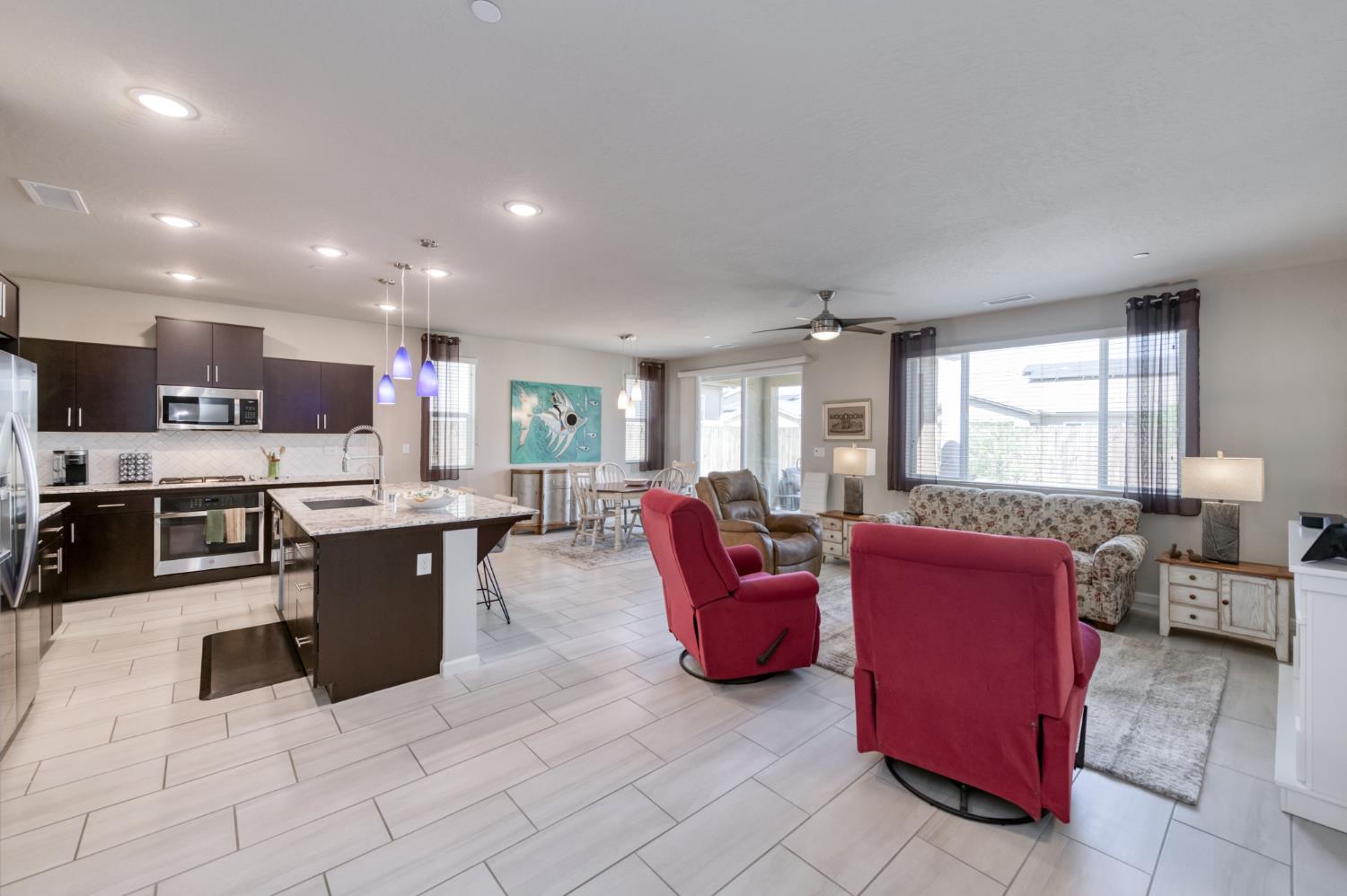 979 Spring St W, Madera, CA 93636