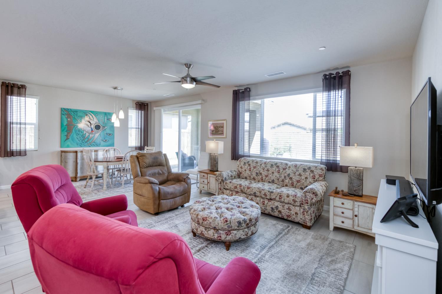 979 Spring St W, Madera, CA 93636