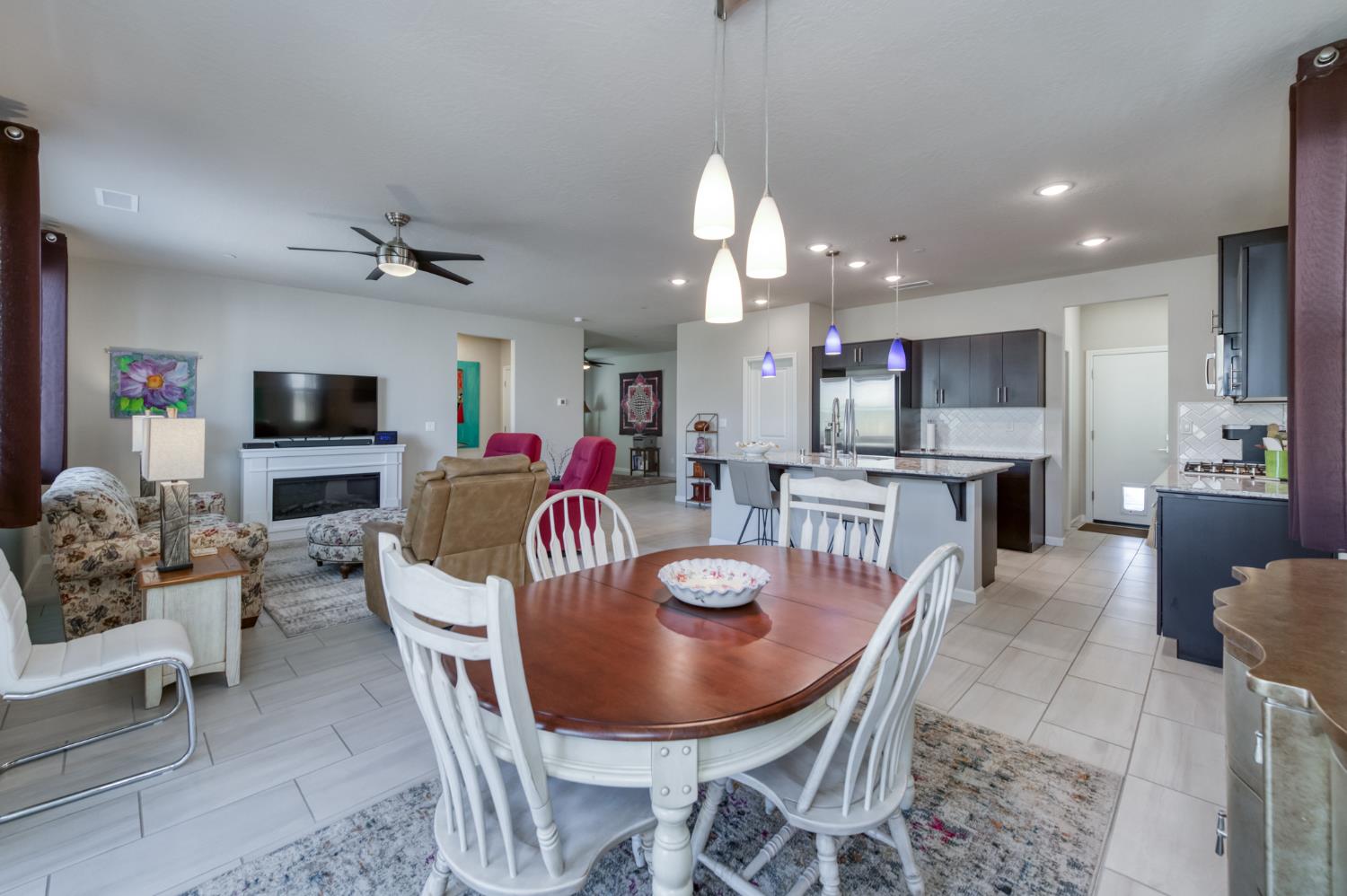 979 Spring St W, Madera, CA 93636