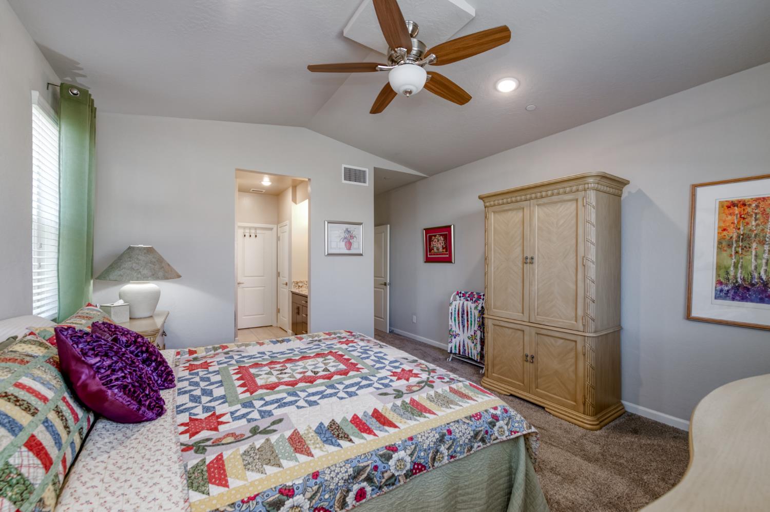 979 Spring St W, Madera, CA 93636