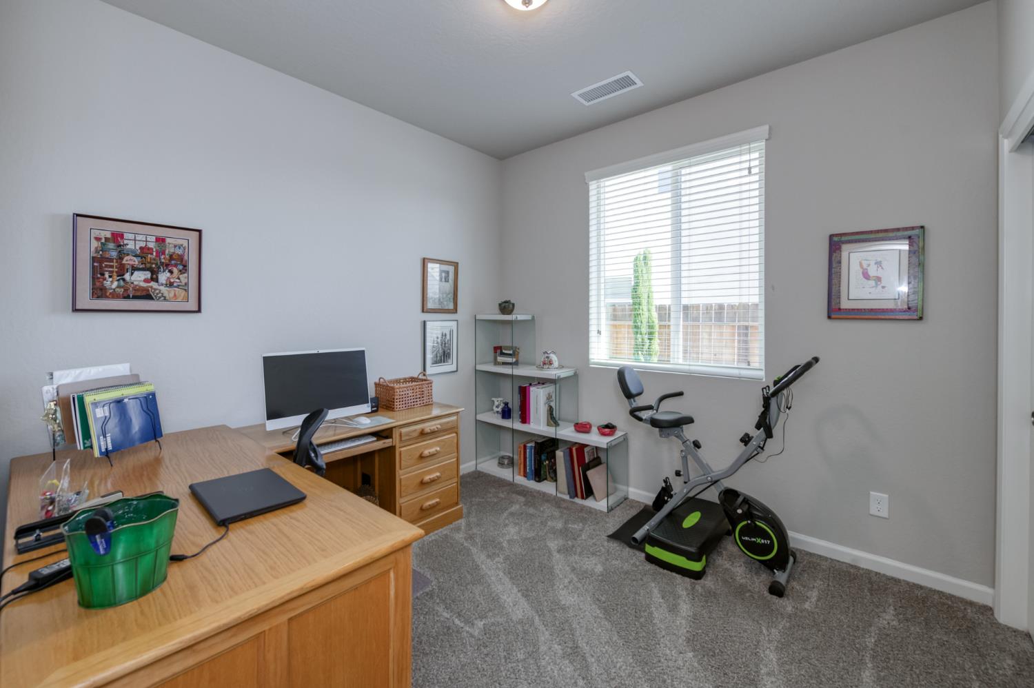 979 Spring St W, Madera, CA 93636