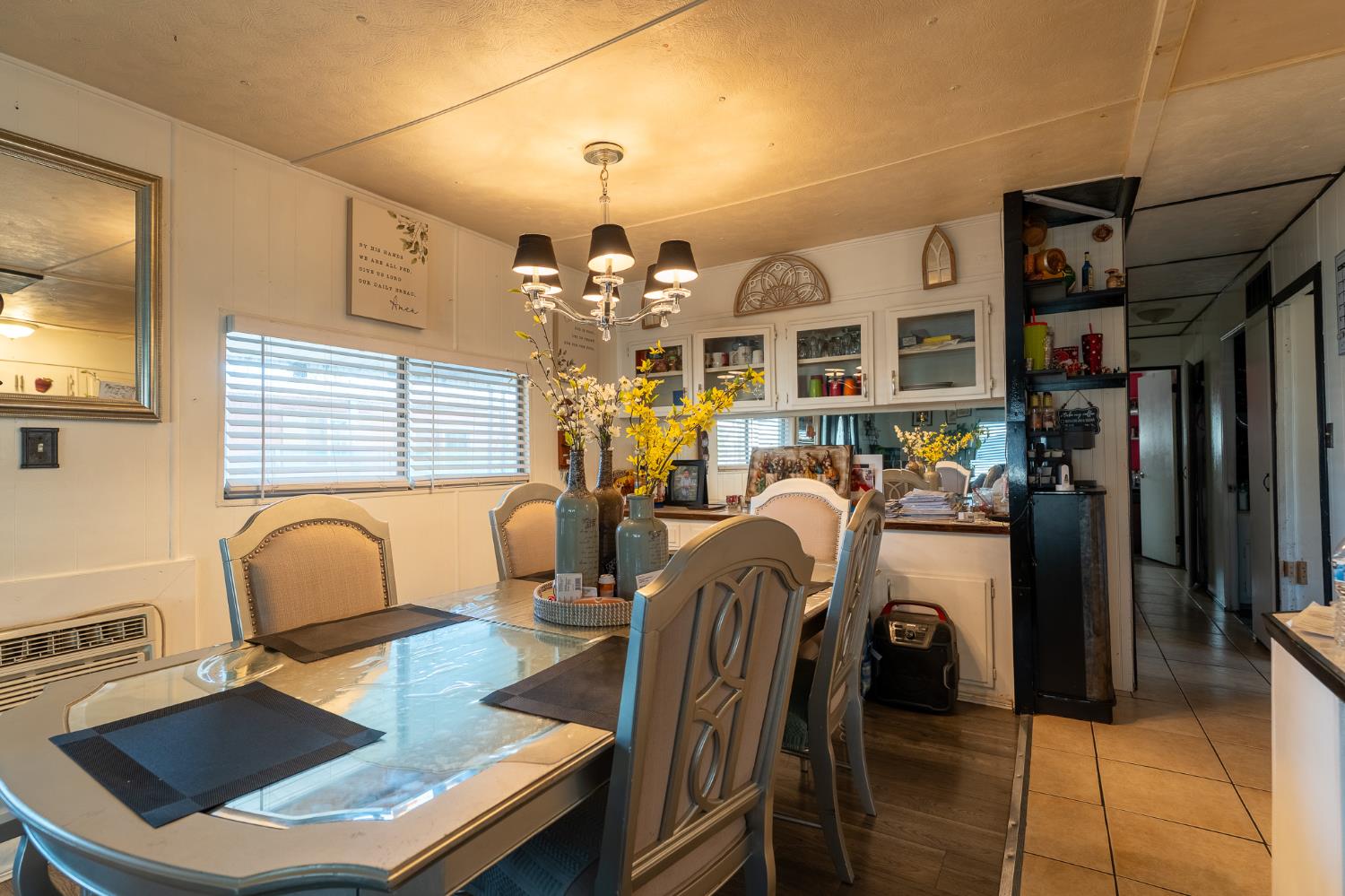 2533 W McKinley Ave #4, Fresno, CA 93728